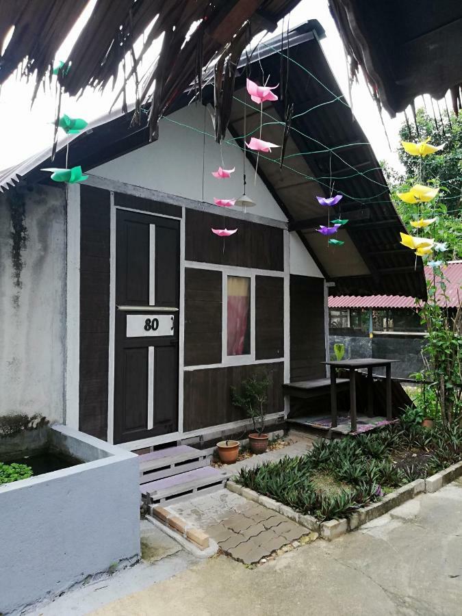 Mykampung Chalet Hotel อิโปห์ ภายนอก รูปภาพ